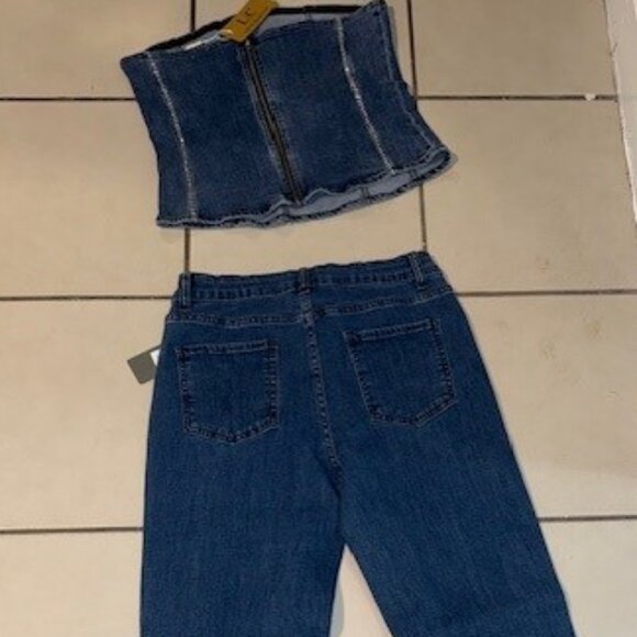 2 Piece Bedazzled Jean set with a Strapless top Sz M by Lizette Collection - Picture 6 of 6